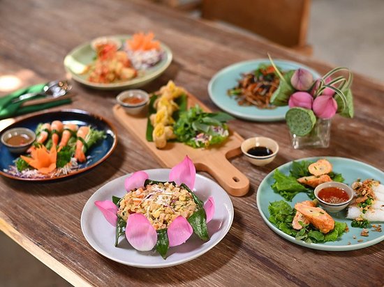 Vietnamese food in District 1